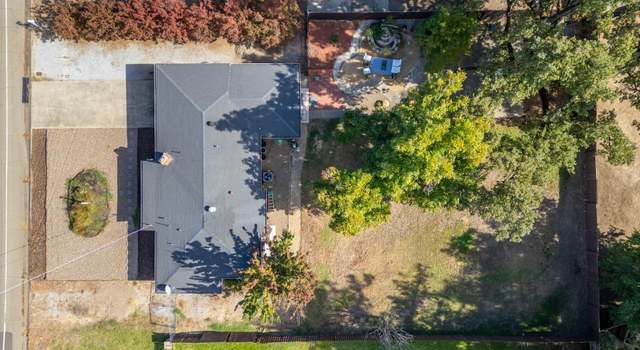 Photo of 3301 Sacramento Dr, Redding, CA 96001