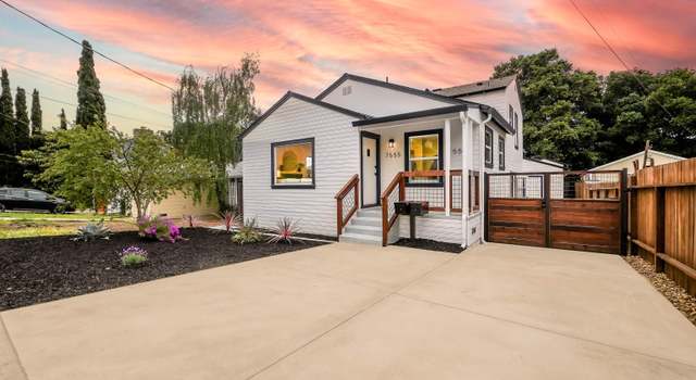 Photo of 7555 Circle Hill Dr, Oakland, CA 94605