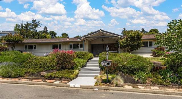 Photo of 1 Aspinwall Ct, Orinda, CA 94563
