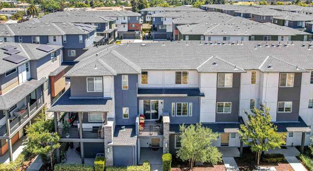 Property at 222 Dash Ct, Hayward, CA 94544, 2 beds, 2.5 baths