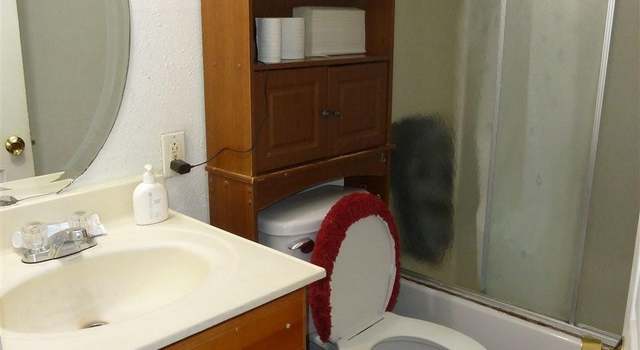 Photo of 840 Athens Ave, Oakland, CA 94607