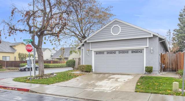 Photo of 900 Buckskin Ter, Brentwood, CA 94513