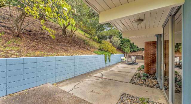 Photo of 8193 Hansom Dr, Oakland, CA 94605