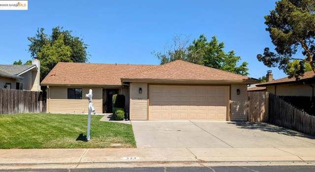 Photo of 324 Lassen Dr, Lodi, CA 95242