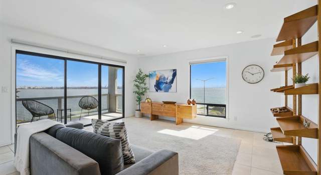 Photo of 3 Commodore Dr #356, Emeryville, CA 94608