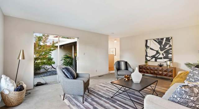 Photo of 7970 Surrey Ln, Oakland, CA 94605