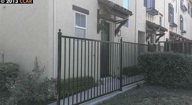 Photo of 1 Oak Treat Ct, Walnut Creek, CA 94597