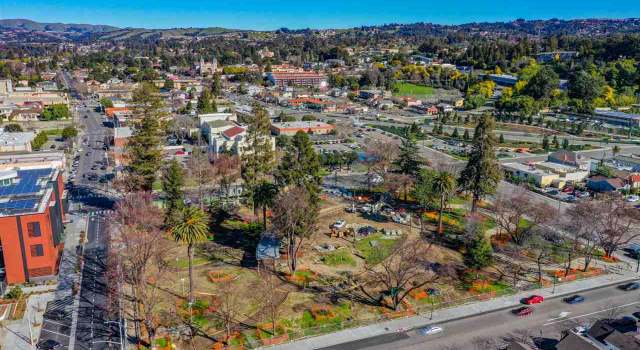 Photo of 752 City Walk Pl #8, Hayward, CA 94541
