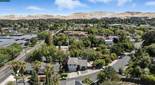 Photo of 5205 Forrestgreen Ct, Concord, CA 94521