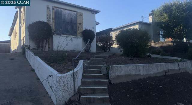 Photo of 2207 17th Ave, Oakland, CA 94606