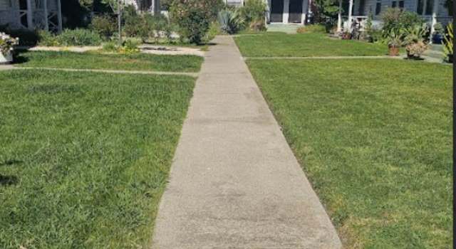 Photo of 277 W Chanslor Ave, Richmond, CA 94801