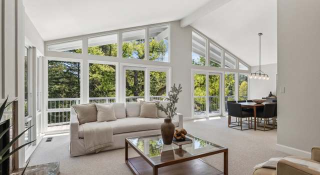 Photo of 25 Coachwood Ter, Orinda, CA 94563