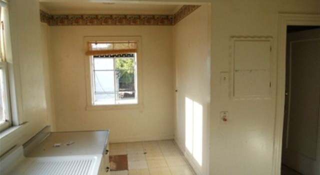 Photo of 3025 Seminary Ave, Oakland, CA 94605