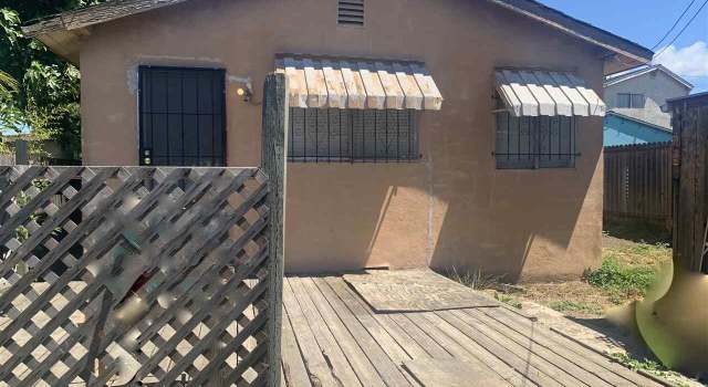 Photo of 914 44th St, Oakland, CA 94608