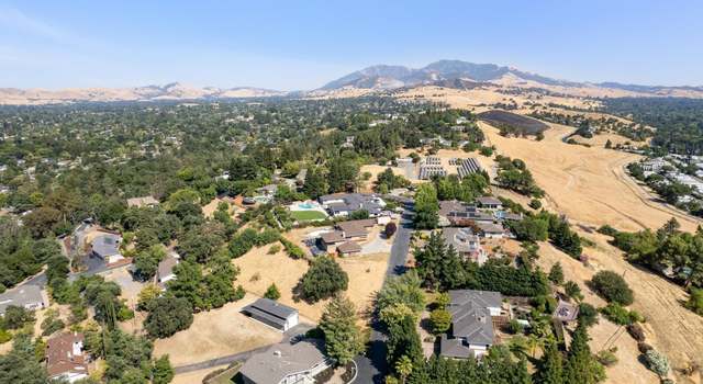 Photo of 821 Ridge Dr, Concord, CA 94518