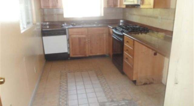 Photo of 2543 E 24th St, Oakland, CA 94601