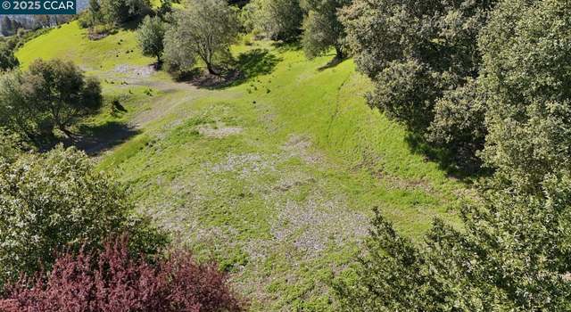 Photo of 7 Ashbrook Pl, Moraga, CA 94556