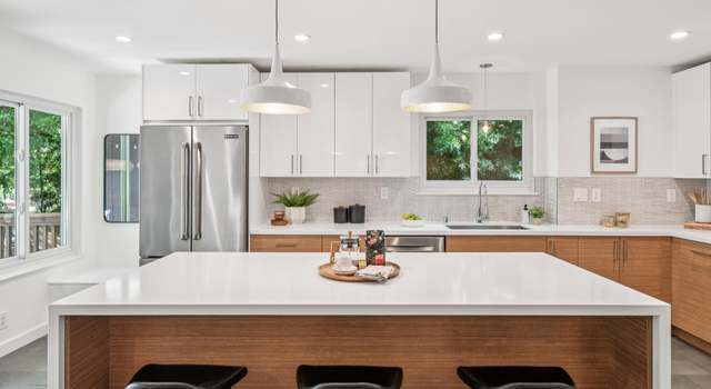 Photo of 6738 Aitken Dr, Oakland, CA 94611
