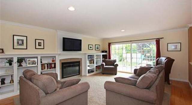 Photo of 11 Buckingham Dr, Moraga, CA 94556