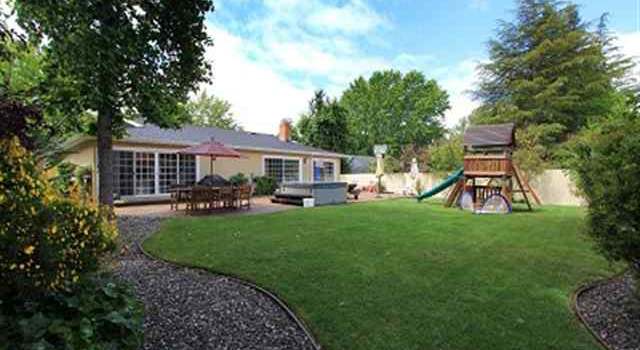 Photo of 11 Buckingham Dr, Moraga, CA 94556
