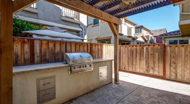 Photo of 534 Thunder Cmn, Livermore, CA 94550
