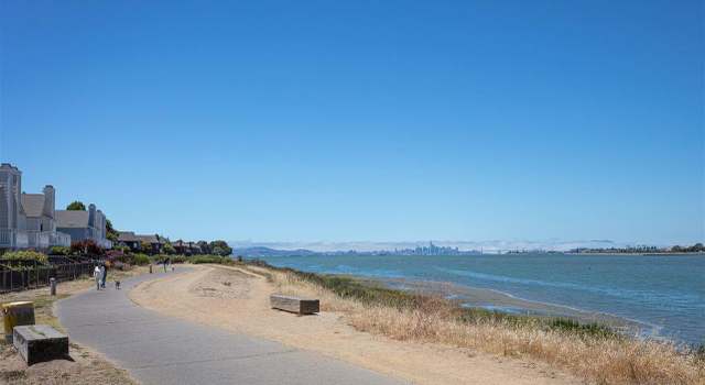 Photo of 101 Bay Park Ter, Alameda, CA 94502