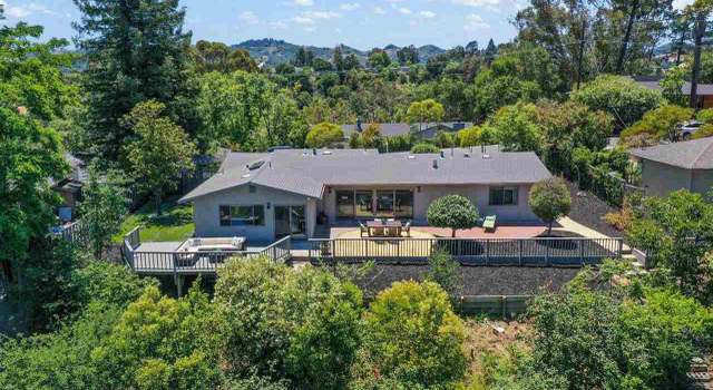 Photo of 108 Hillcrest Dr, Orinda, CA 94563