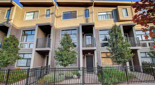 Photo of 2006 Market St, Oakland, CA 94607