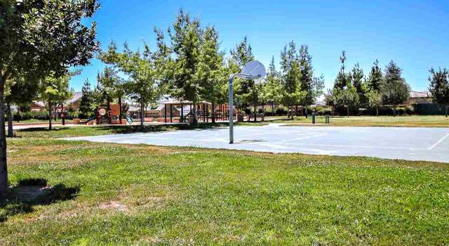 Photo of 750 Yosemite Dr, Tracy, CA 95304
