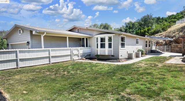 Photo of 18635 Manor Dr, Jamestown, CA 95327