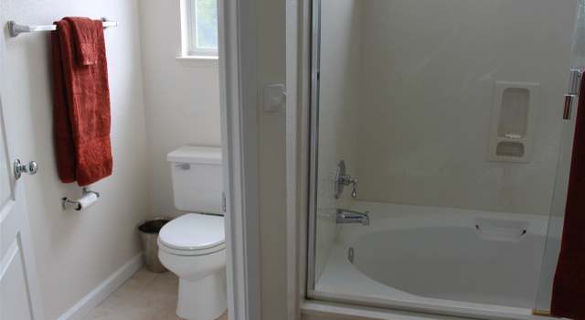 Photo of 4 Mainsail Ct, Richmond, CA 94804