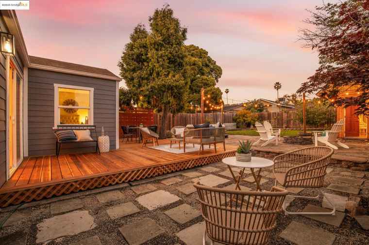 Photo of 820 Amador St Richmond, CA 94805