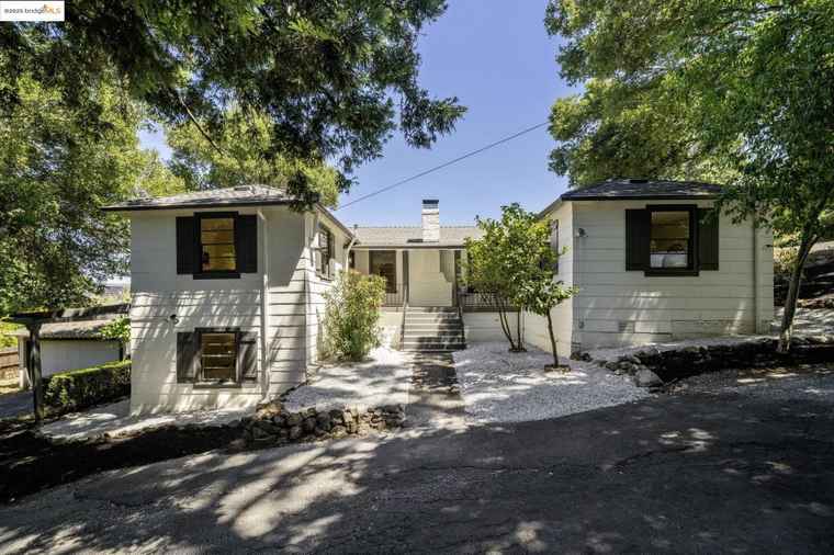 Photo of 342 El Toyonal Orinda, CA 94563