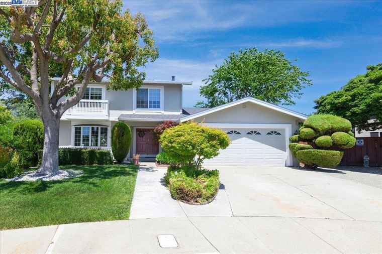 Photo of 4809 Pipit Ct Pleasanton, CA 94566