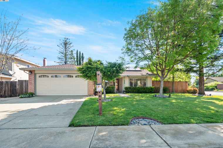 Photo of 5296 Theresa Way Livermore, CA 94550