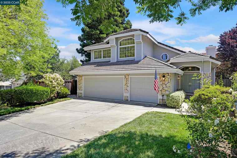 Photo of 1373 Fountain Springs Cir Danville, CA 94526