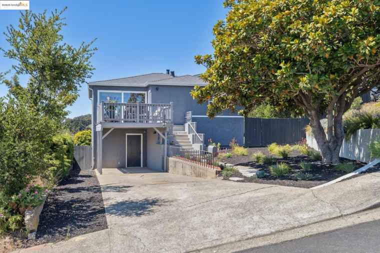 Photo of 5866 Ralston Ave Richmond, CA 94805