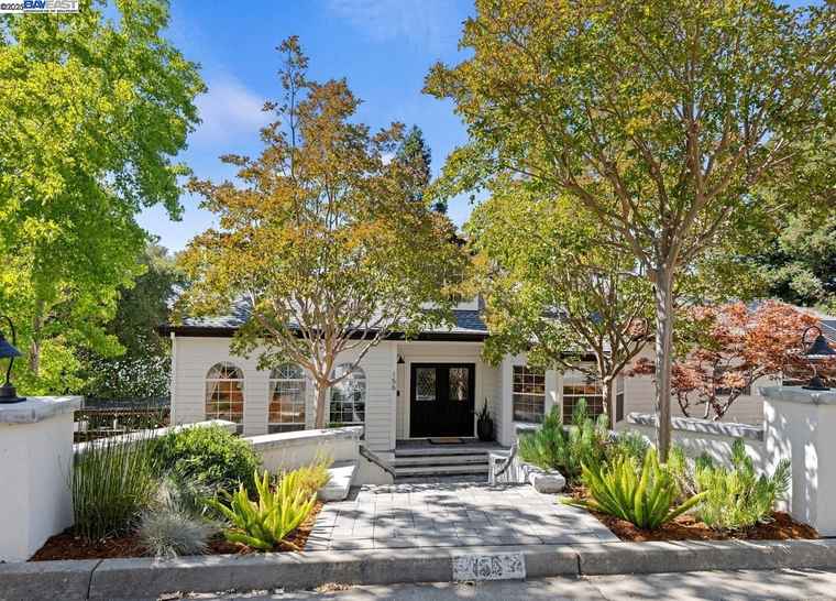 Photo of 156 Del Monte Dr Walnut Creek, CA 94595