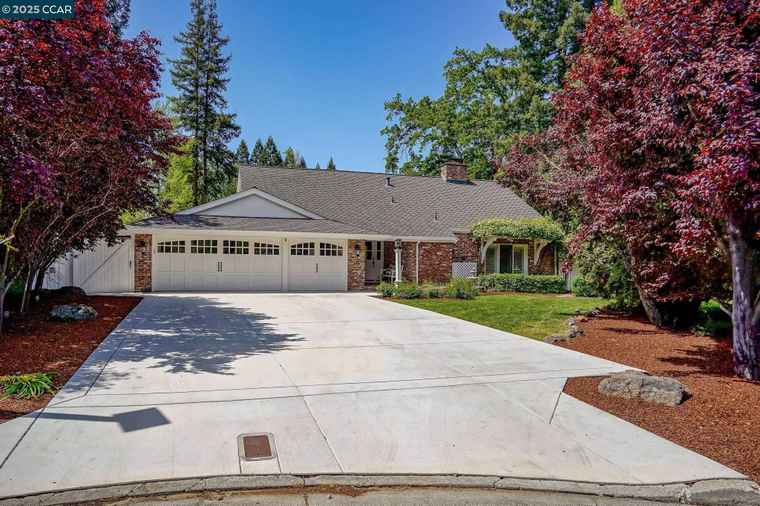Photo of 24 Ray Ct Alamo, CA 94507