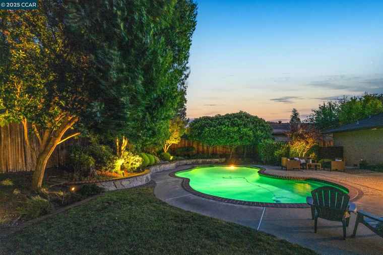 Photo of 924 Cheyenne Dr Walnut Creek, CA 94598
