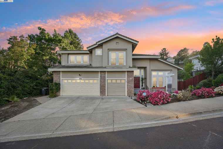 Photo of 8244 Brittany Dr Dublin, CA 94568