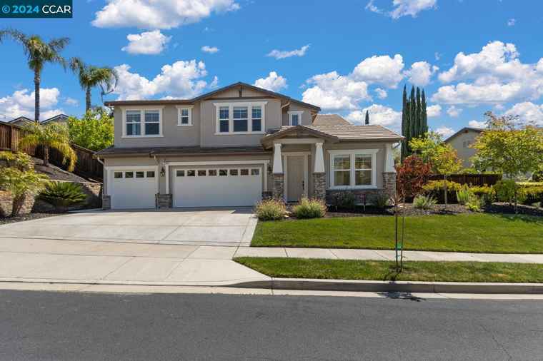 Photo of 2792 St Andrews Dr Brentwood, CA 94513