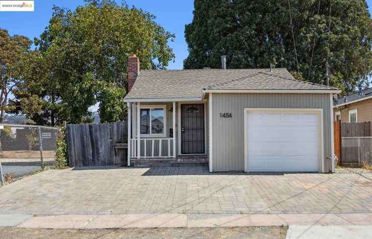 Photo of 1454 Monterey St Richmond, CA 94804