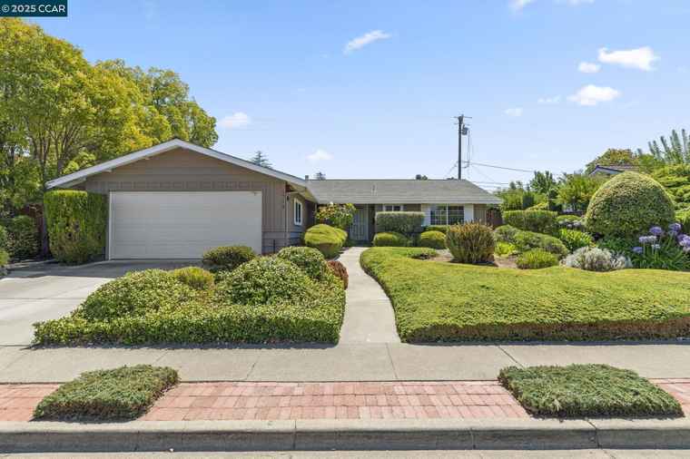 Photo of 1712 Pepperwood Ct Concord, CA 94521