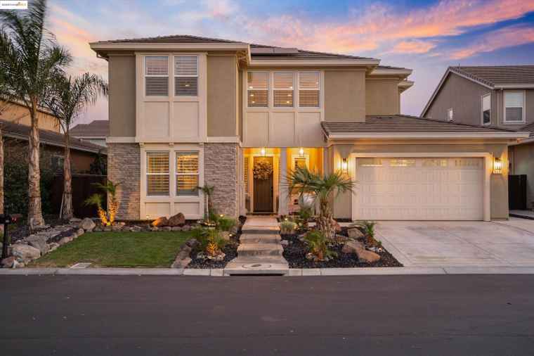 Photo of 542 Harbor Cove Cir Discovery Bay, CA 94505