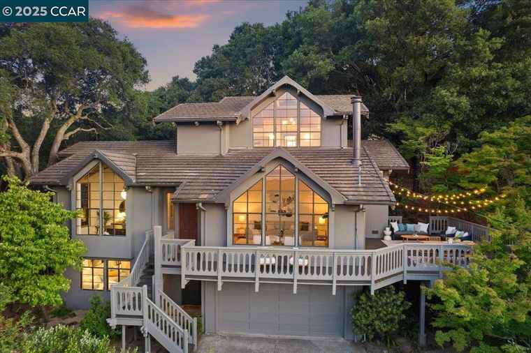Photo of 357 El Toyonal Orinda, CA 94563