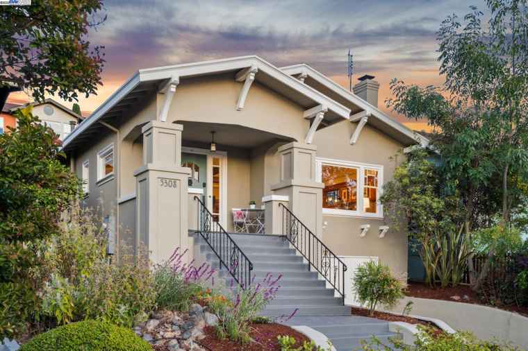 Photo of 5308 Bryant Ave Oakland, CA 94618