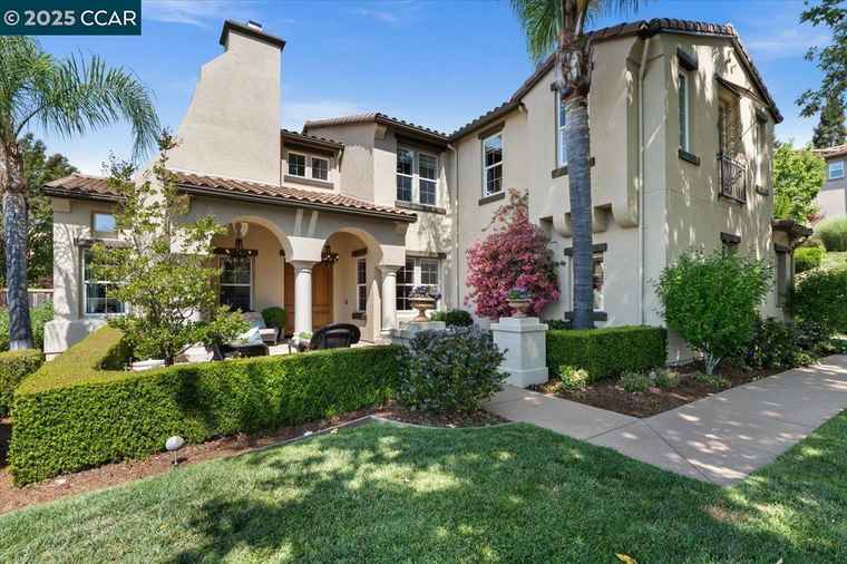 Photo of 4035 Stone Valley Oaks Dr Alamo, CA 94507