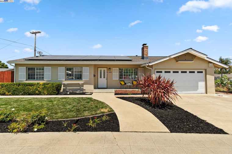 Photo of 7939 Serena Ct Dublin, CA 94568