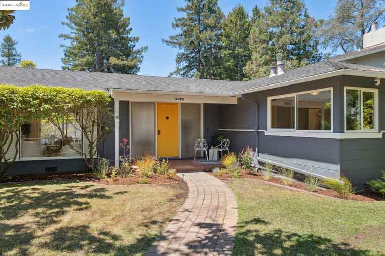 Photo of 5325 Harbord Dr Oakland, CA 94618